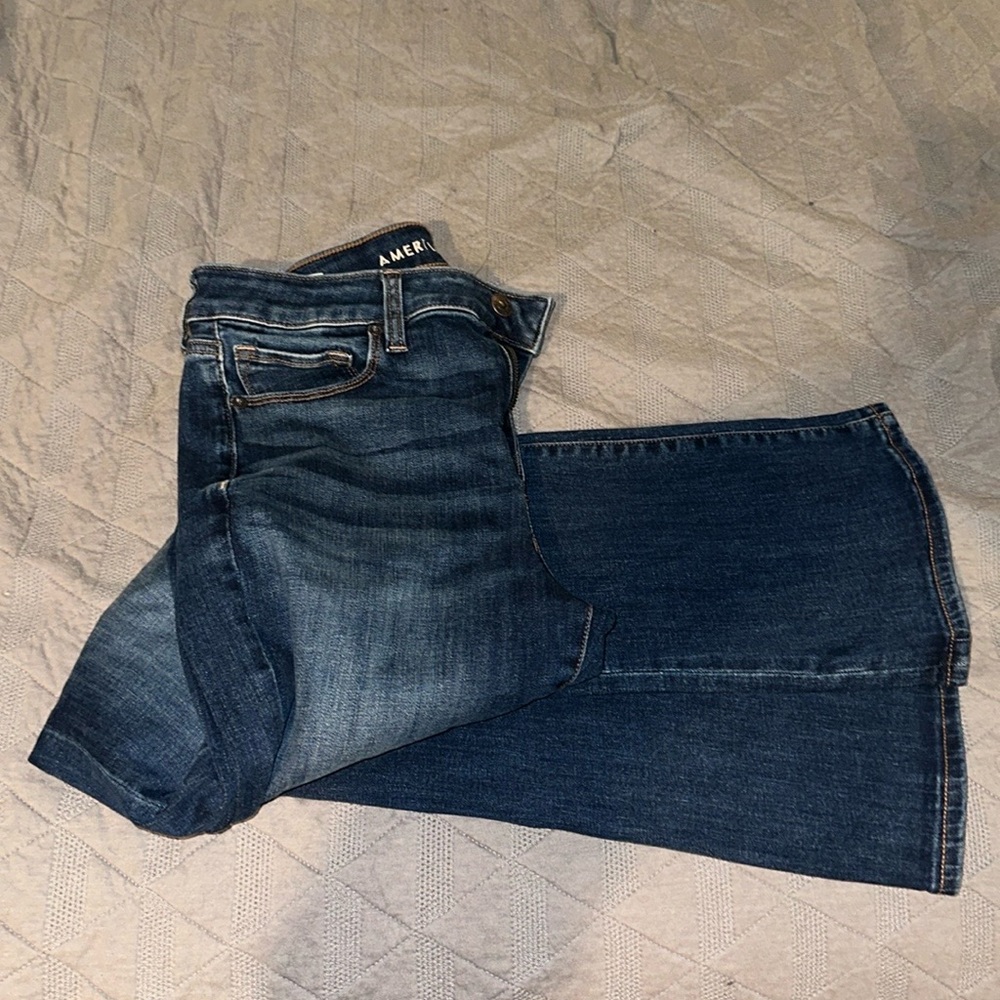 Like new. High waist slim boot cut